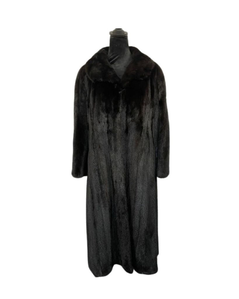 Ranch Mink Coat with Wing Tip Collar and Straight Open Sleeves