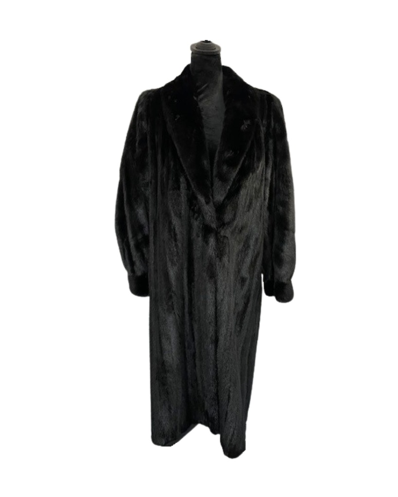 Full-Length Ranch Mink Coat with Notch Collar and Princess Band Sleeves (Female Skins)