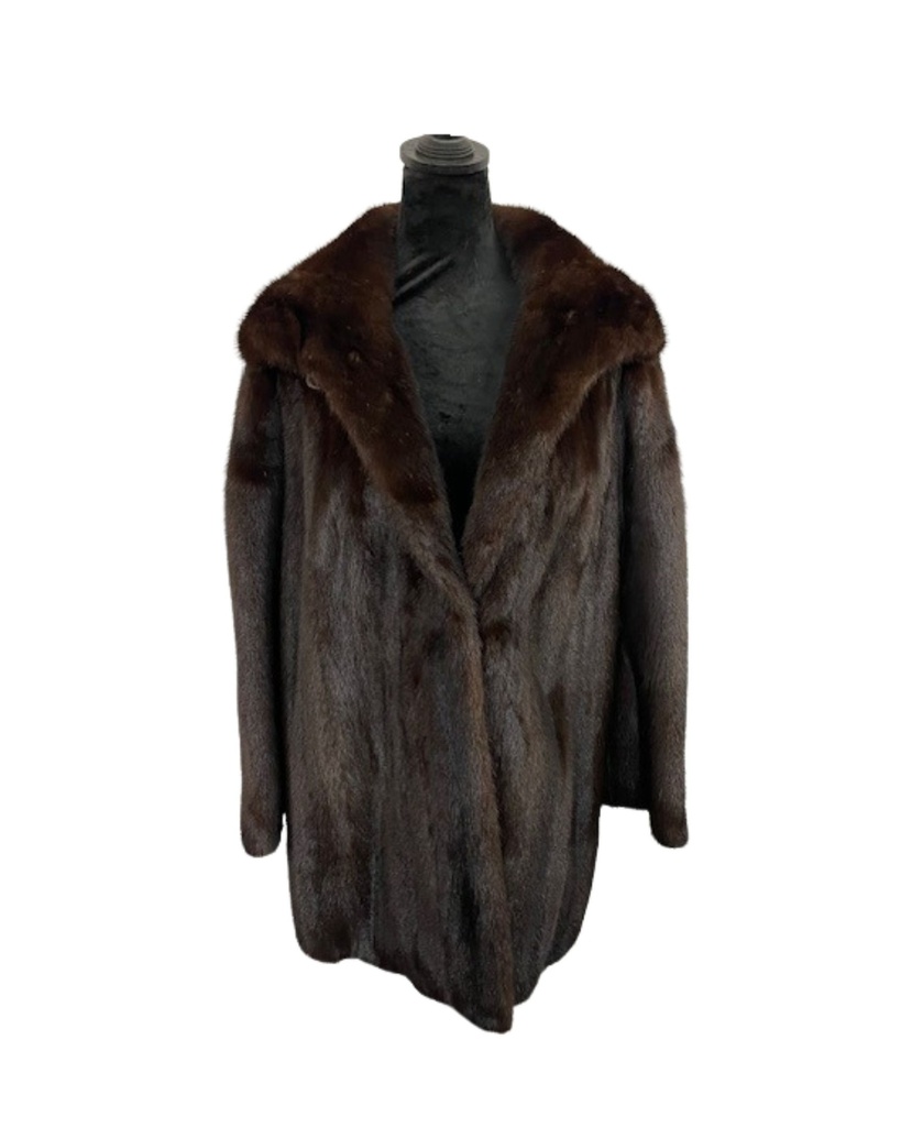 Mahogany Mink Stroller with Wing Tip Collar